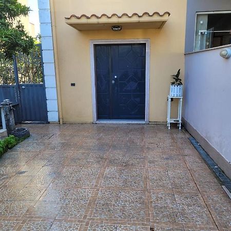 Italian Style Apartment Dıraç Dış mekan fotoğraf