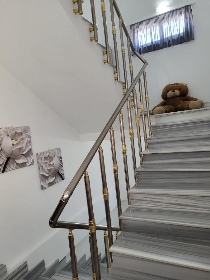 Italian Style Apartment Dıraç Dış mekan fotoğraf